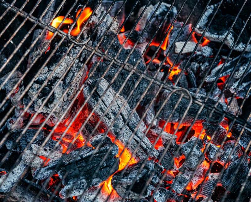 From Briquettes to Lump: Understanding Charcoal for Grilling