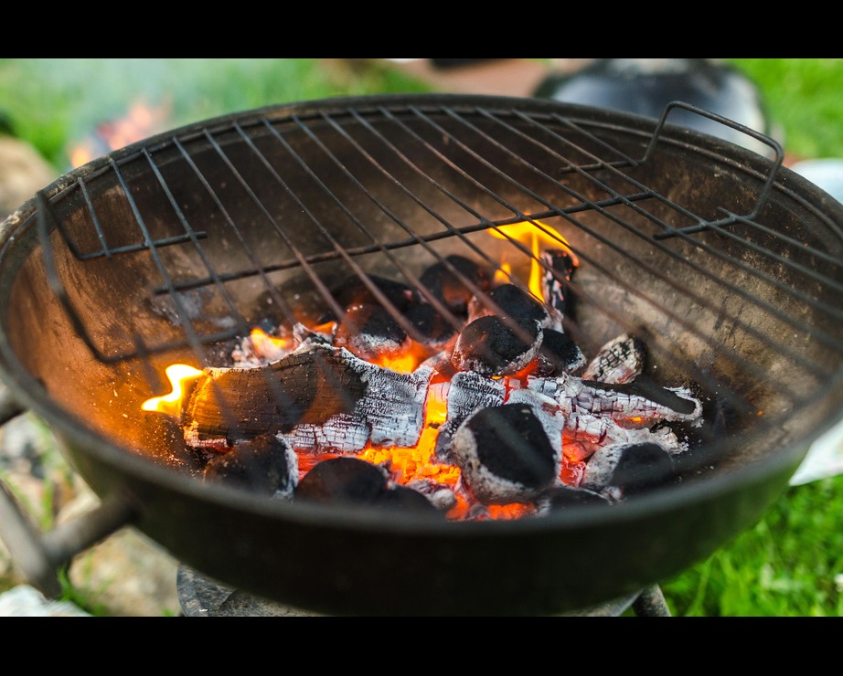 From Briquettes to Lump: Understanding Charcoal for Grilling